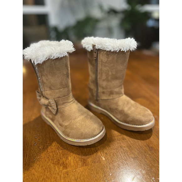 Magellan Tan Faux Suede Winter Boots Fur Trim Bow Detail Toddler Girl 11 - Picture 4 of 12